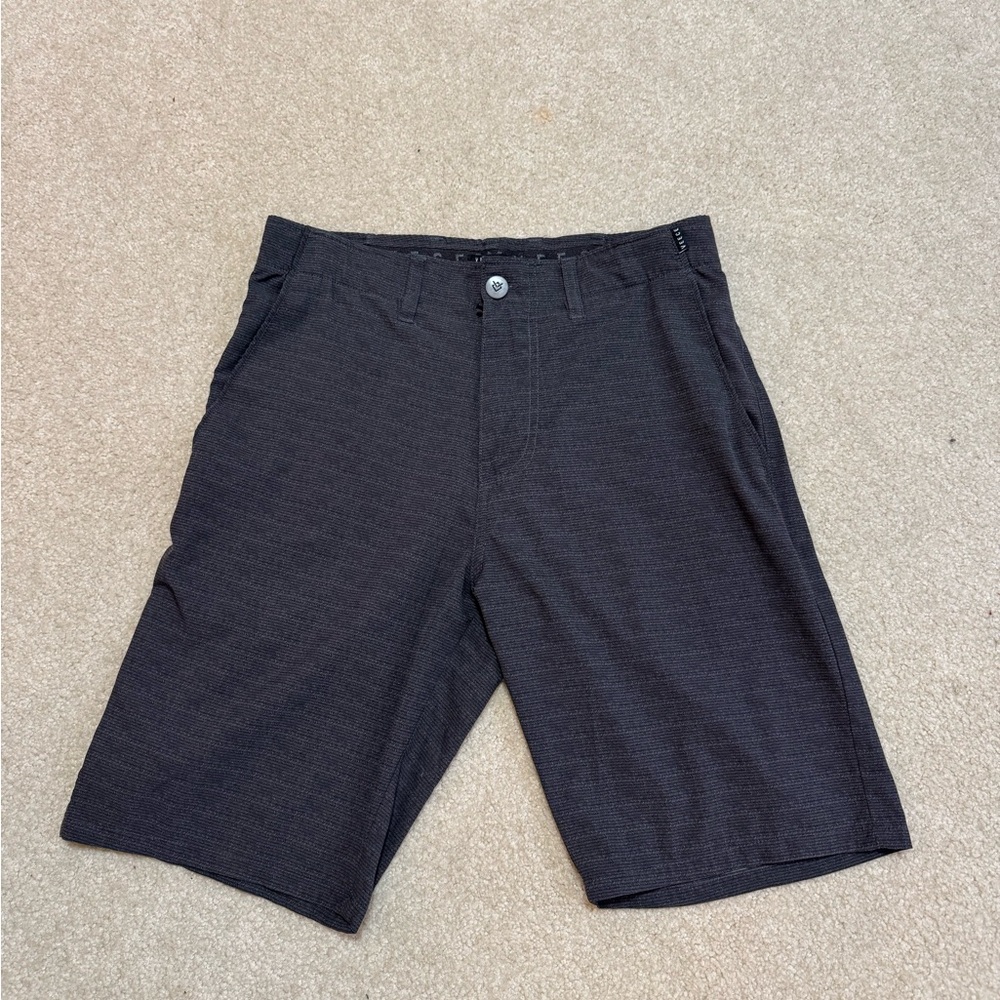 Veece Classic Charcoal Men's Flat Front Shorts 9 inch from The Buckle size 28